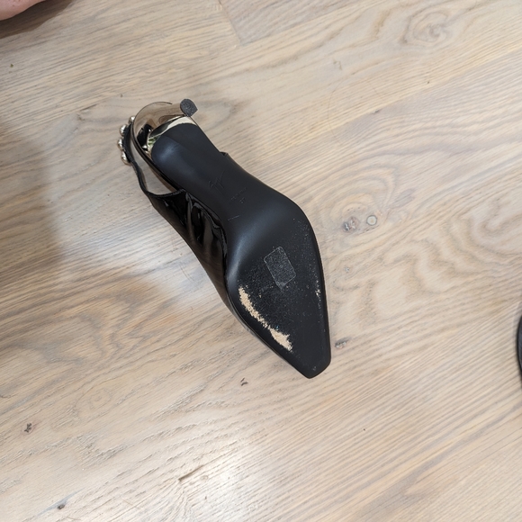 GIUSEPPE ZANOTTI Kurtney 85 embellished patent-leather slingback pumps - Picture 6 of 7